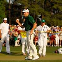 Louis Oosthuizen ensures the Masters Tournament 2012 will be decided by a play-off